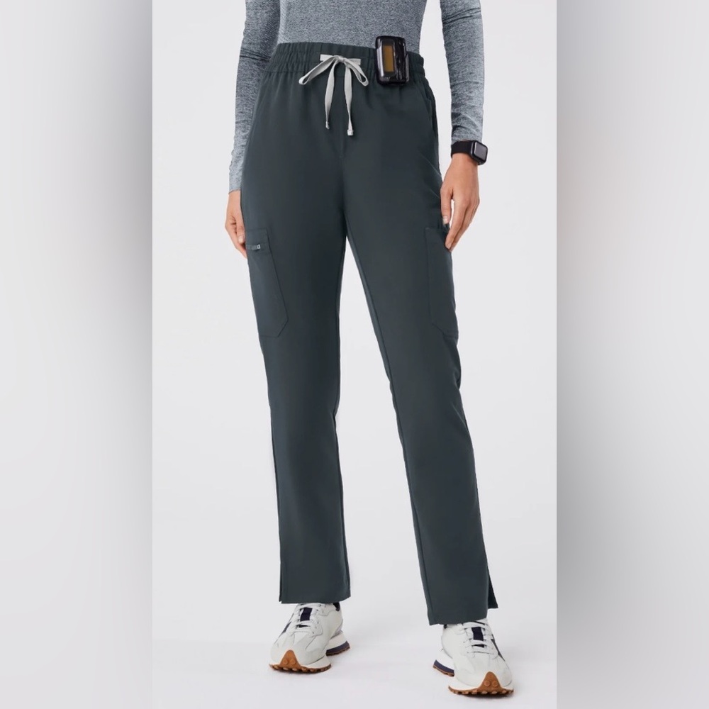 Figs Scrubs Dowa High Waisted Relaxed Straight Leg